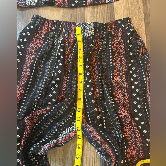 Thread Story Geo Print 2 Piece Halter and Split Leg Wide Jumpsuit/Romper SZ M/L - Picture 10 of 15